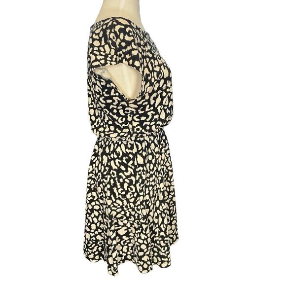 Gap 100% Cotton Dress Scoop Neck Elastic Waist Short Cap Sleeves Size Medium - Picture 4 of 10